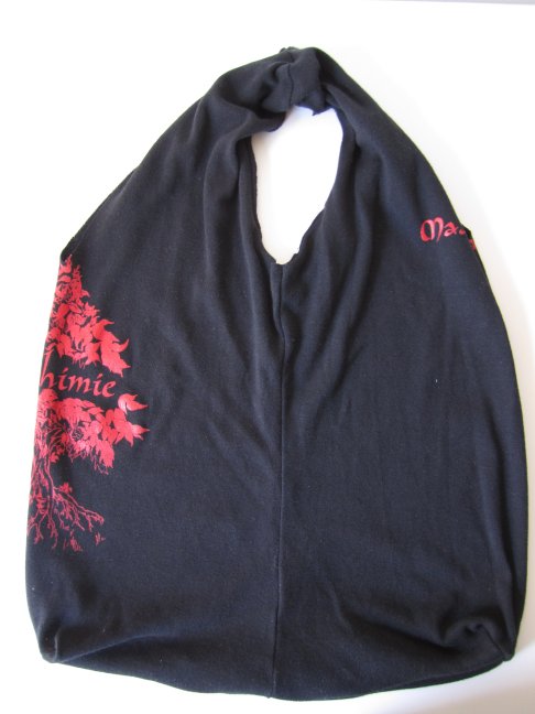 Tutoriel sac T-shirt noir fini